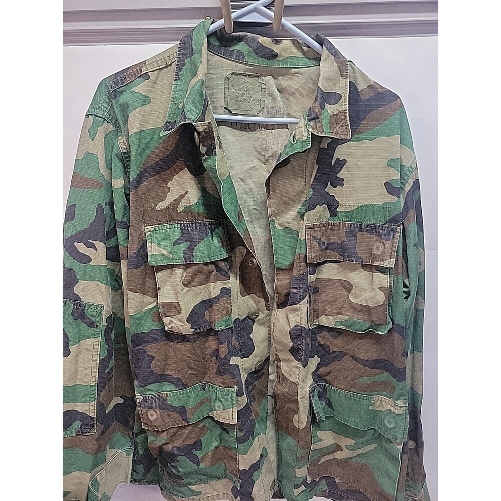 US Woodland Military Issued Size M Camo BDU Combat Button Up‎ Top